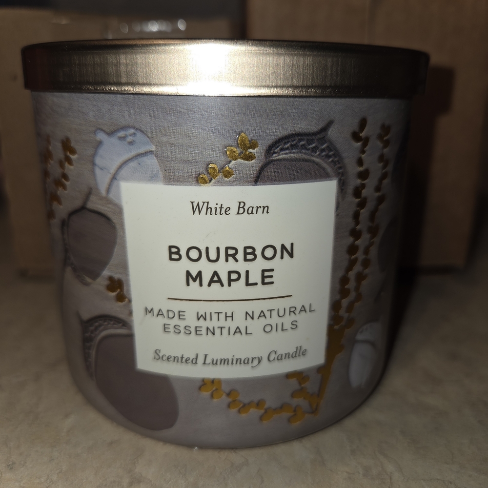 White Barn Bourbon Maple Scented Candle 14.5 oz Bath & Body Works